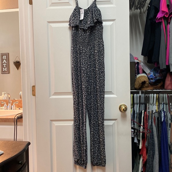 American Eagle Outfitters Dresses & Skirts - NWT American Eagle Outfitters Romper- size small!